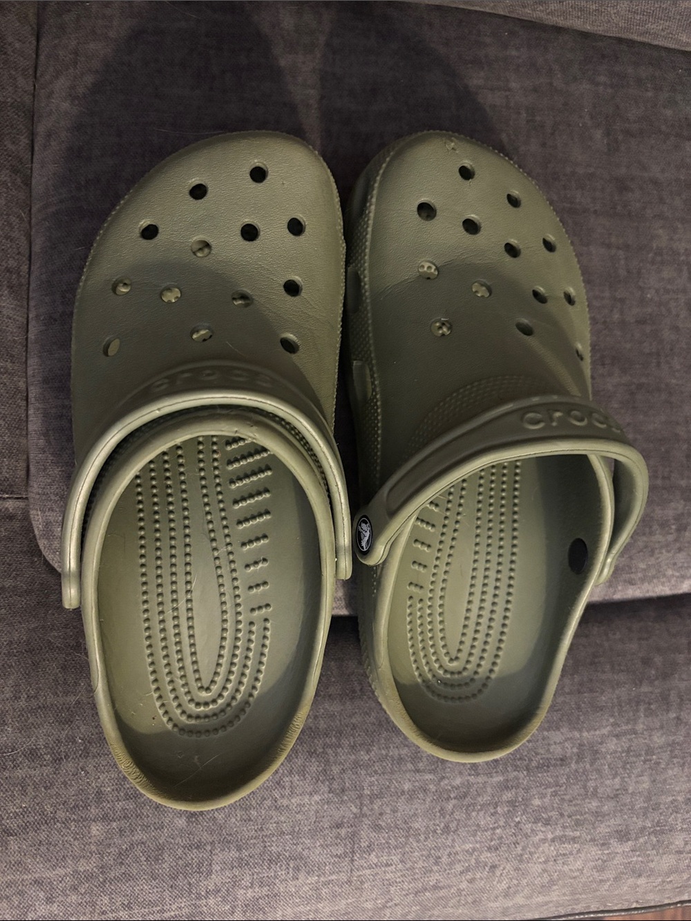 CROCS Classic Clog in Hunter Green M8/W10